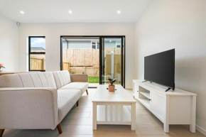 Te Atatu Cozy Brand New Townhouse 5